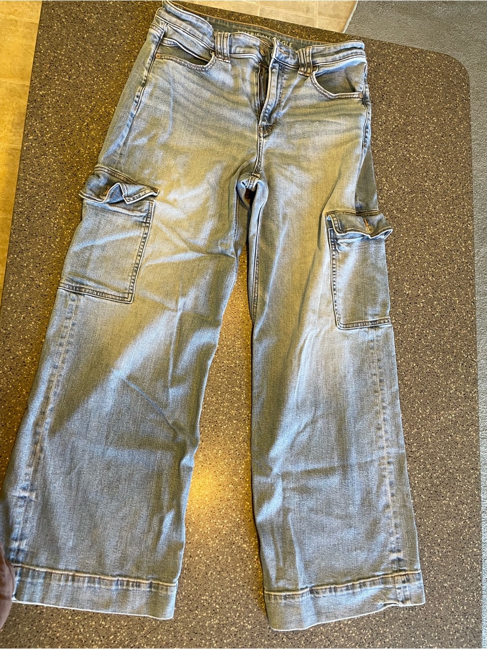 American Eagle Outfitters Light Wash Baggy Wide-Leg Cargo Jeans